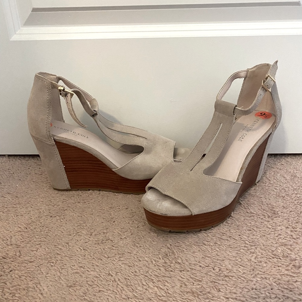 Kenneth Cole size 10 wedges